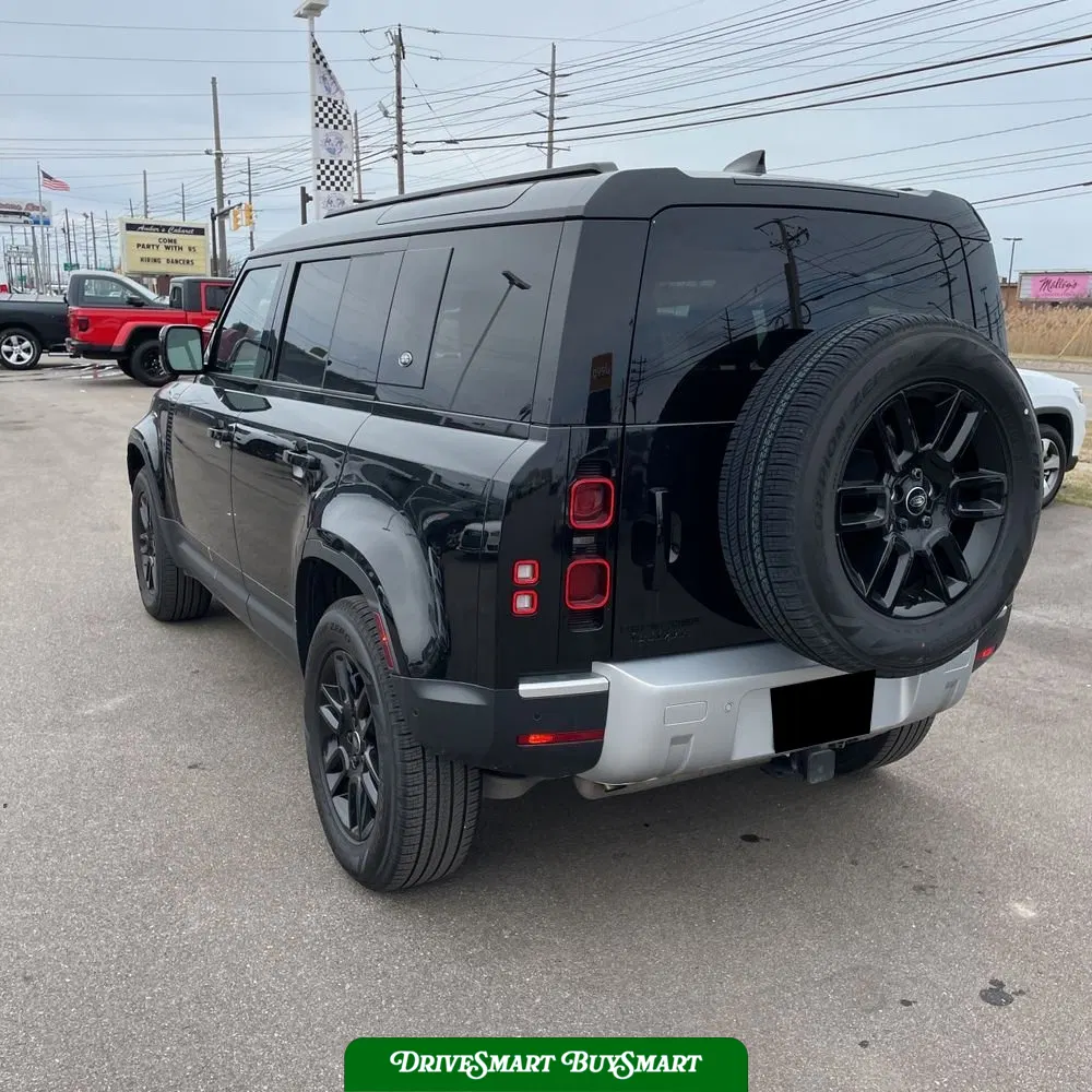 2024 Land Rover Defender 110 P300 S