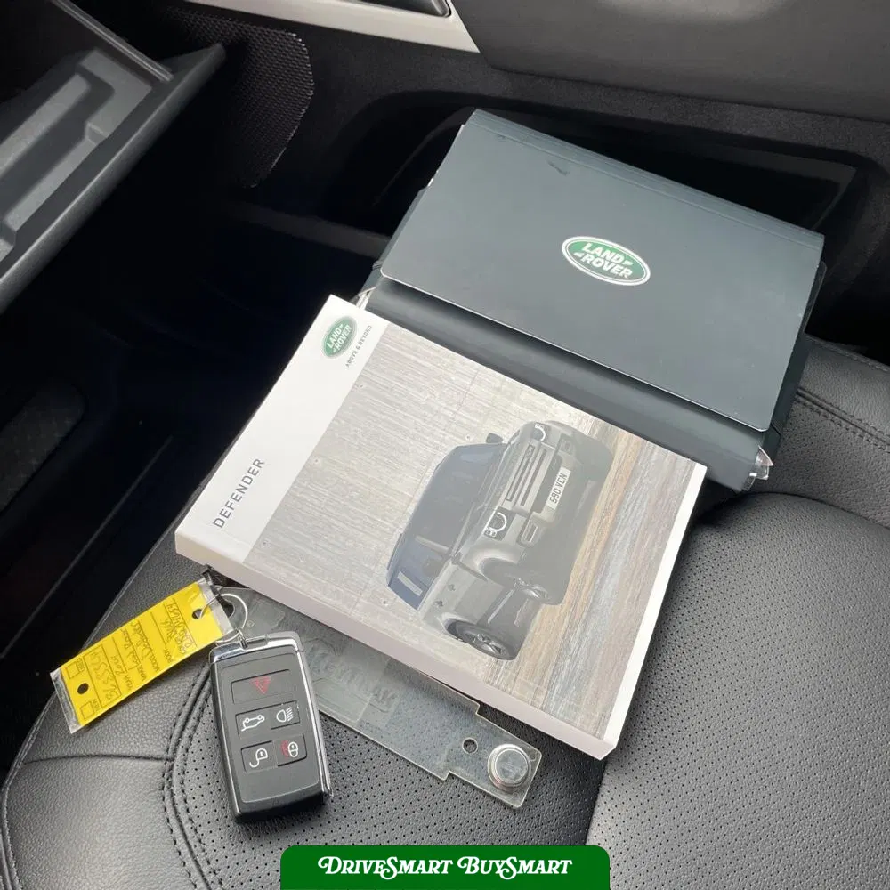 2024 Land Rover Defender 110 P300 S