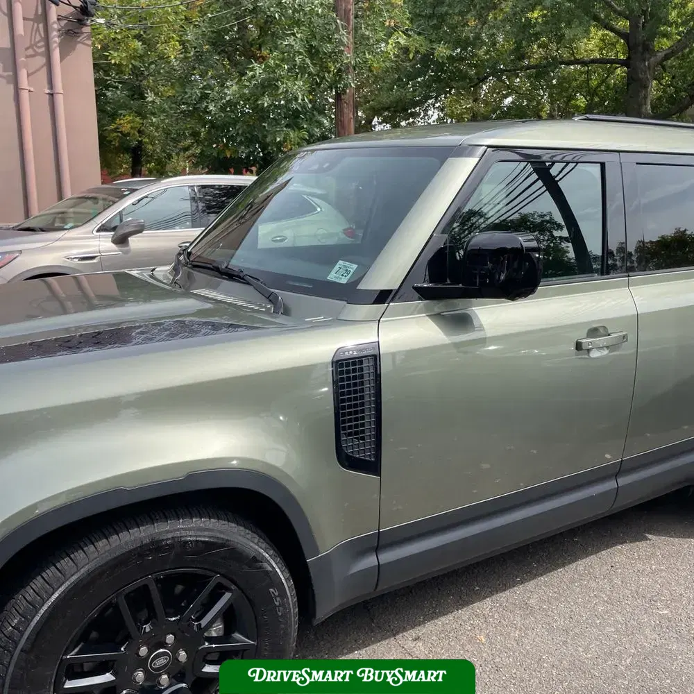 2024 Land Rover Defender 110 S P300