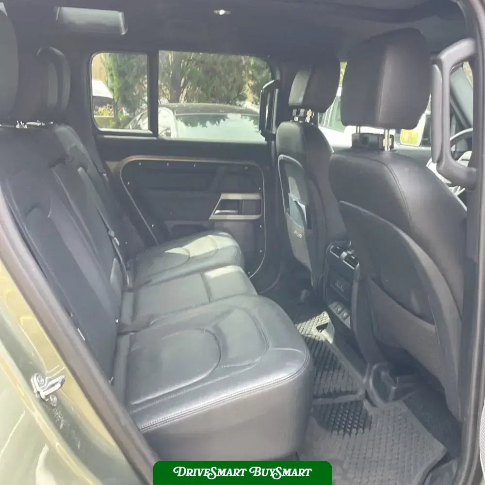 2024 Land Rover Defender 110 S P300