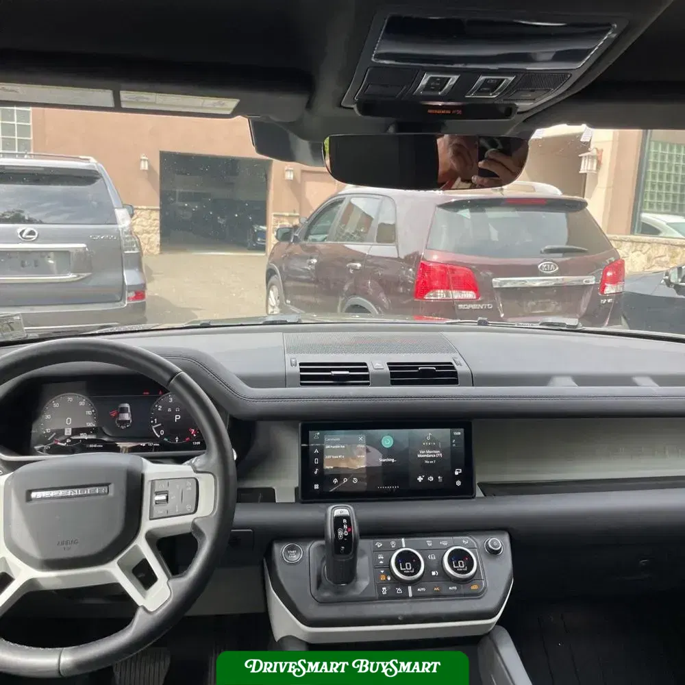 2024 Land Rover Defender 110 S P300