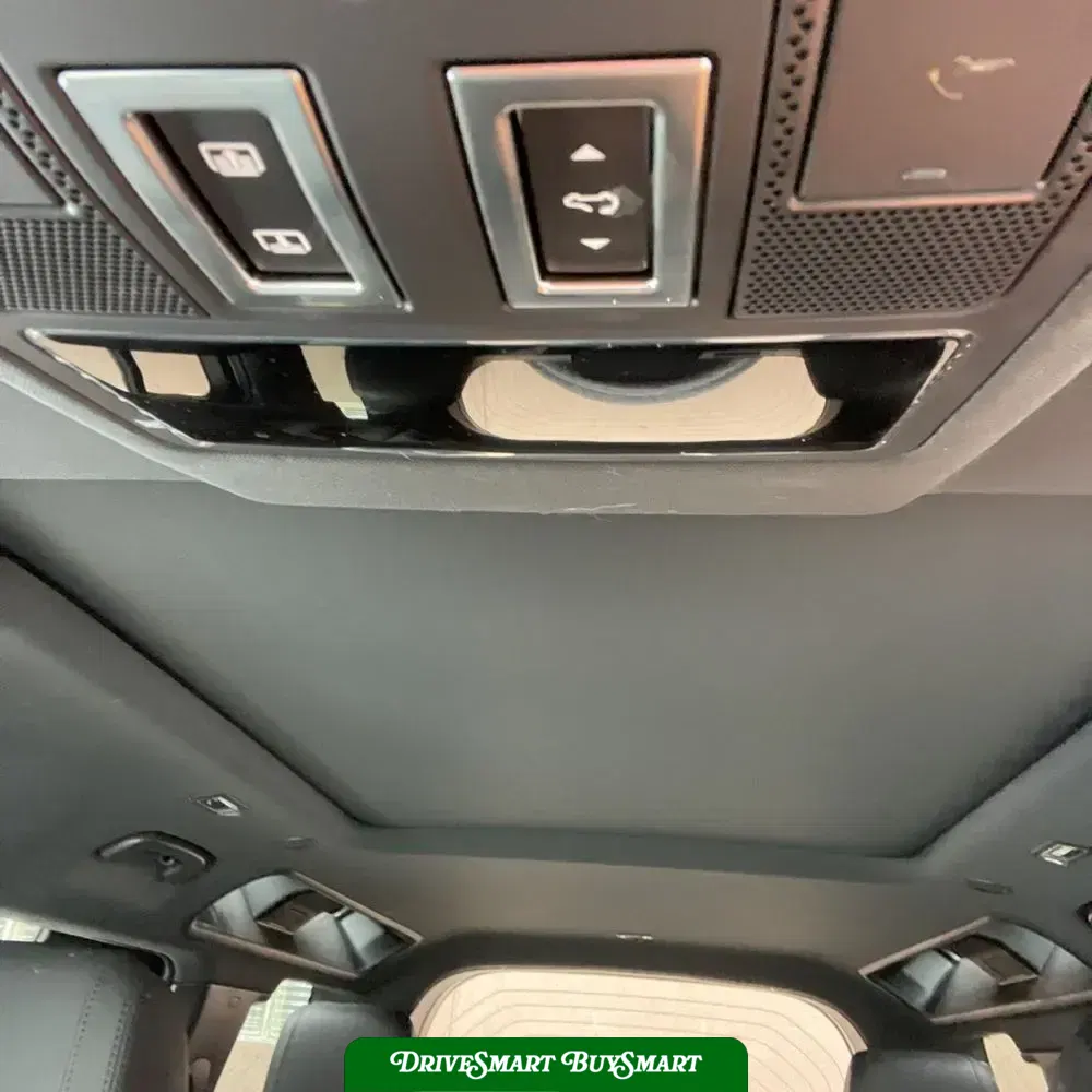 2024 Land Rover Defender 110 S P300