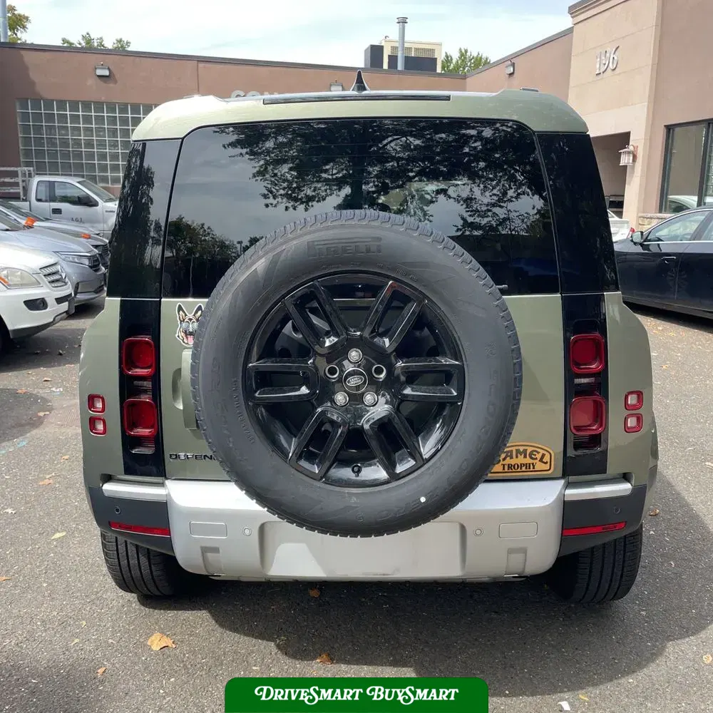 2024 Land Rover Defender 110 S P300