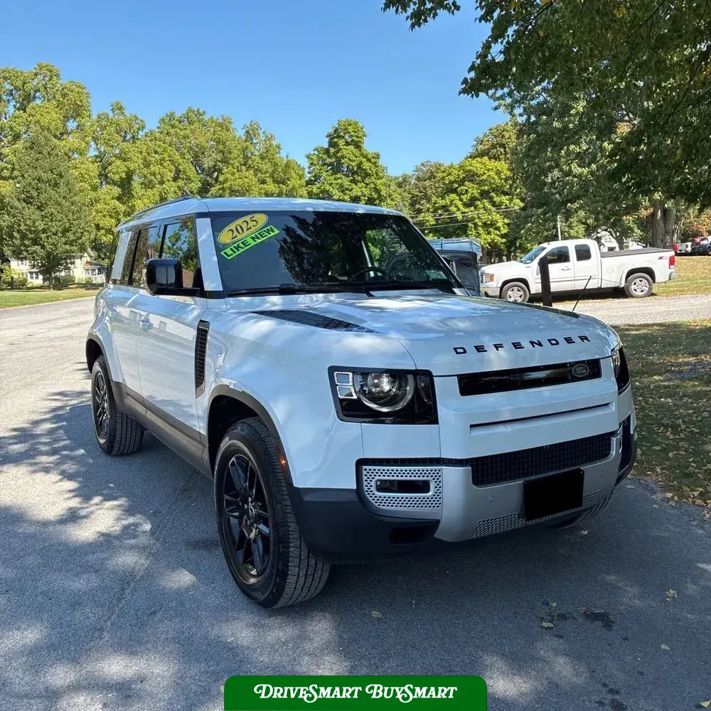 2025 Land Rover Defender 110 S P300