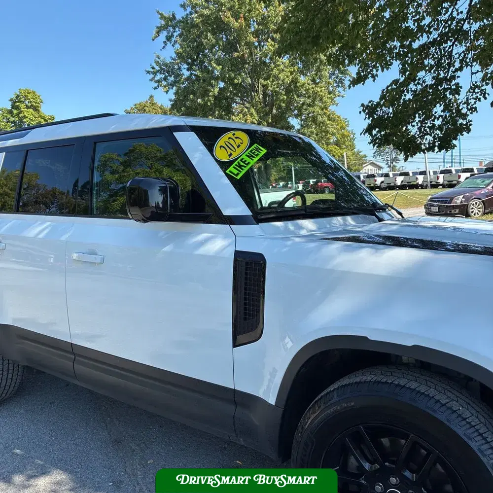 2025 Land Rover Defender 110 S P300