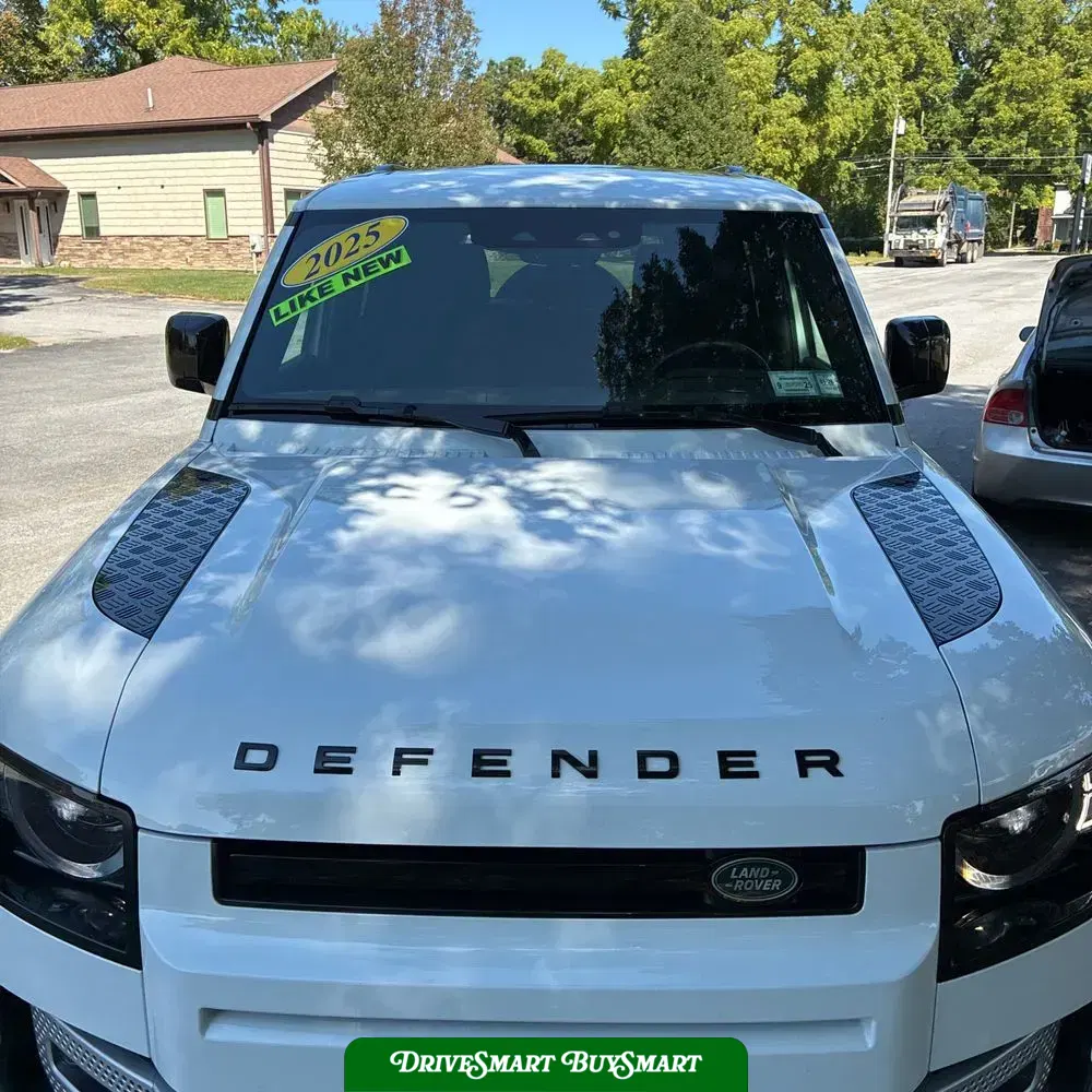 2025 Land Rover Defender 110 S P300
