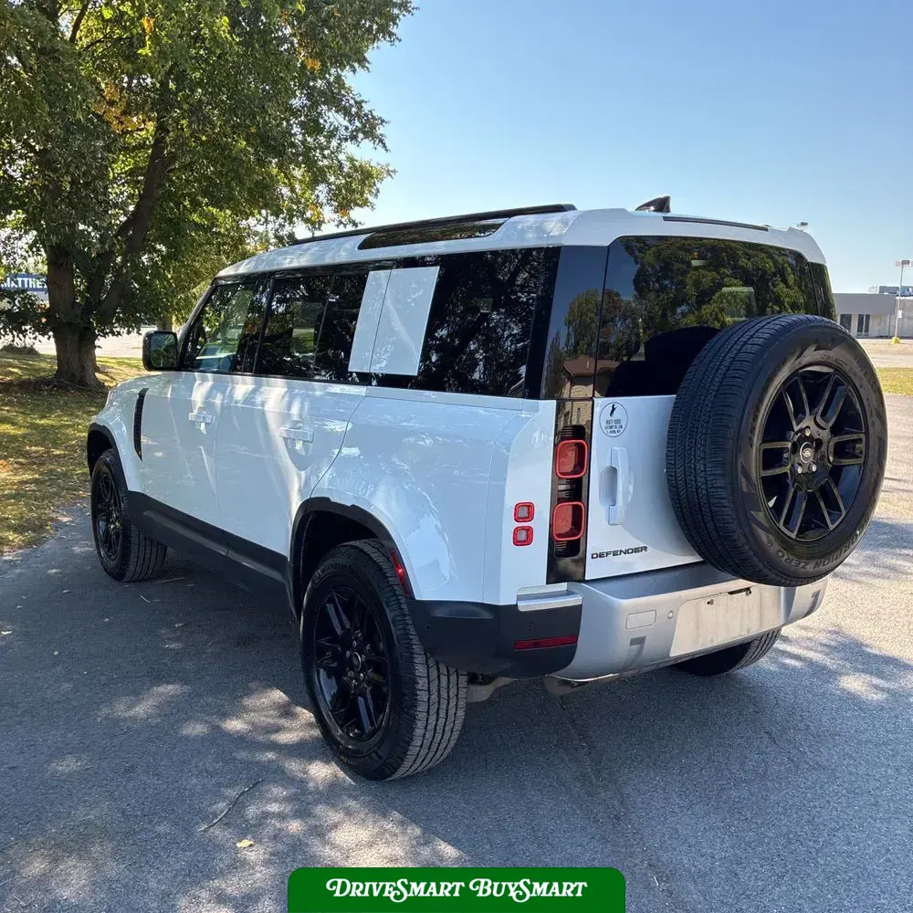 2025 Land Rover Defender 110 S P300