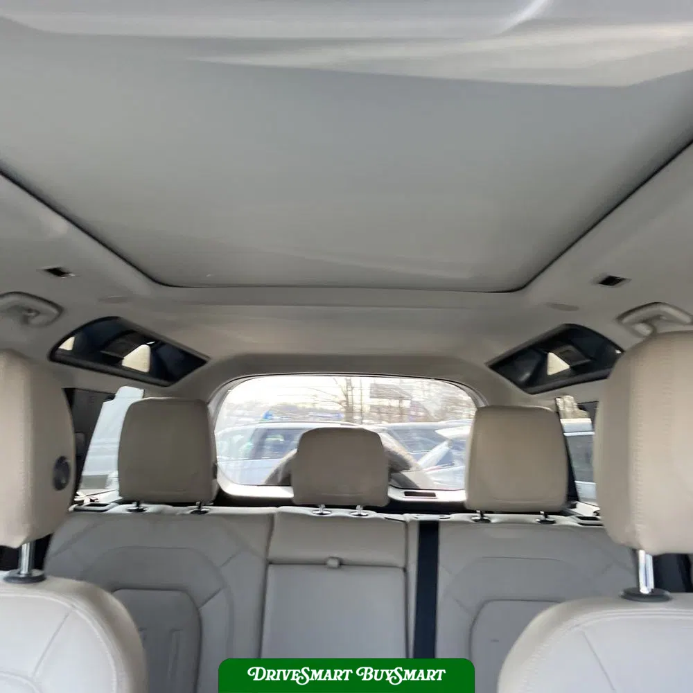 2022 Land Rover Defender 110 S