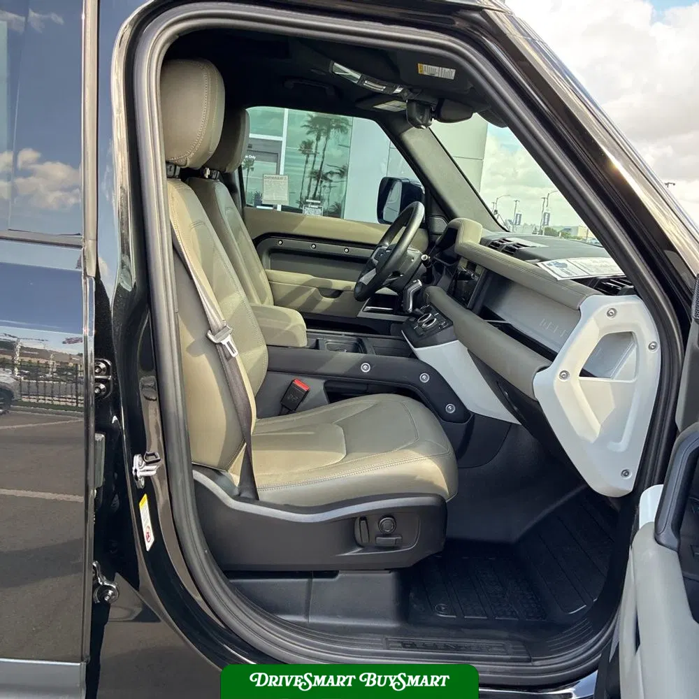 2023 Land Rover Defender 110 SE