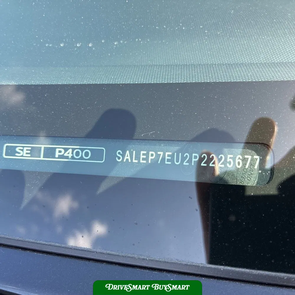 2023 Land Rover Defender 110 SE