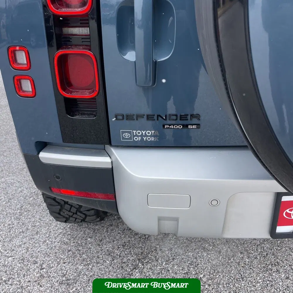 2020 Land Rover Defender 110 SE