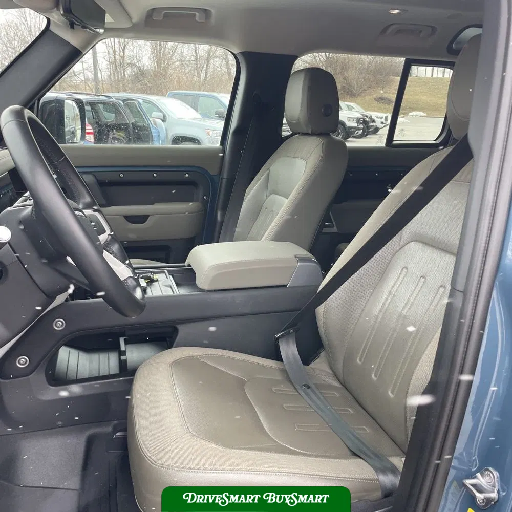 2020 Land Rover Defender 110 SE