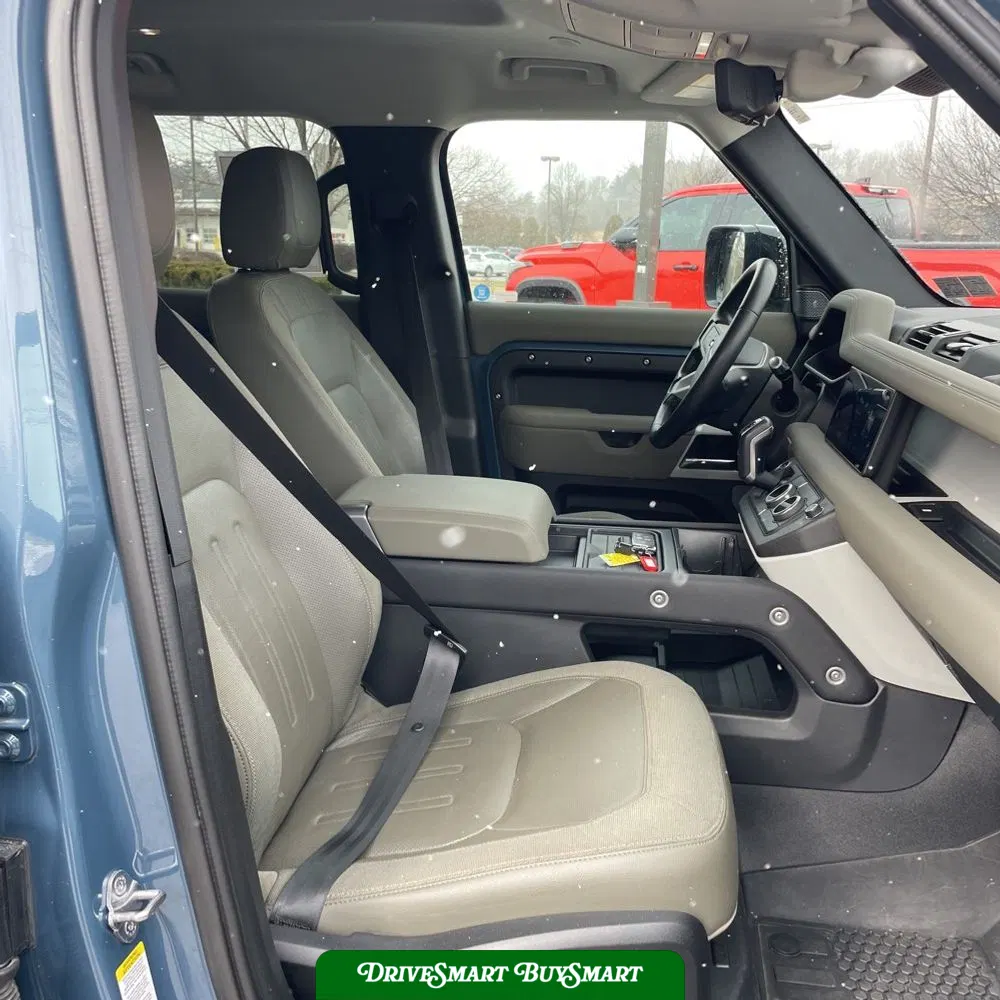 2020 Land Rover Defender 110 SE