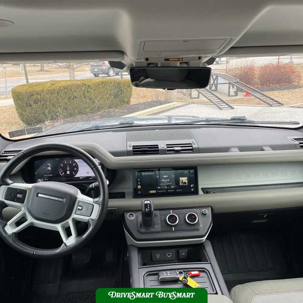 2020 Land Rover Defender 110 SE