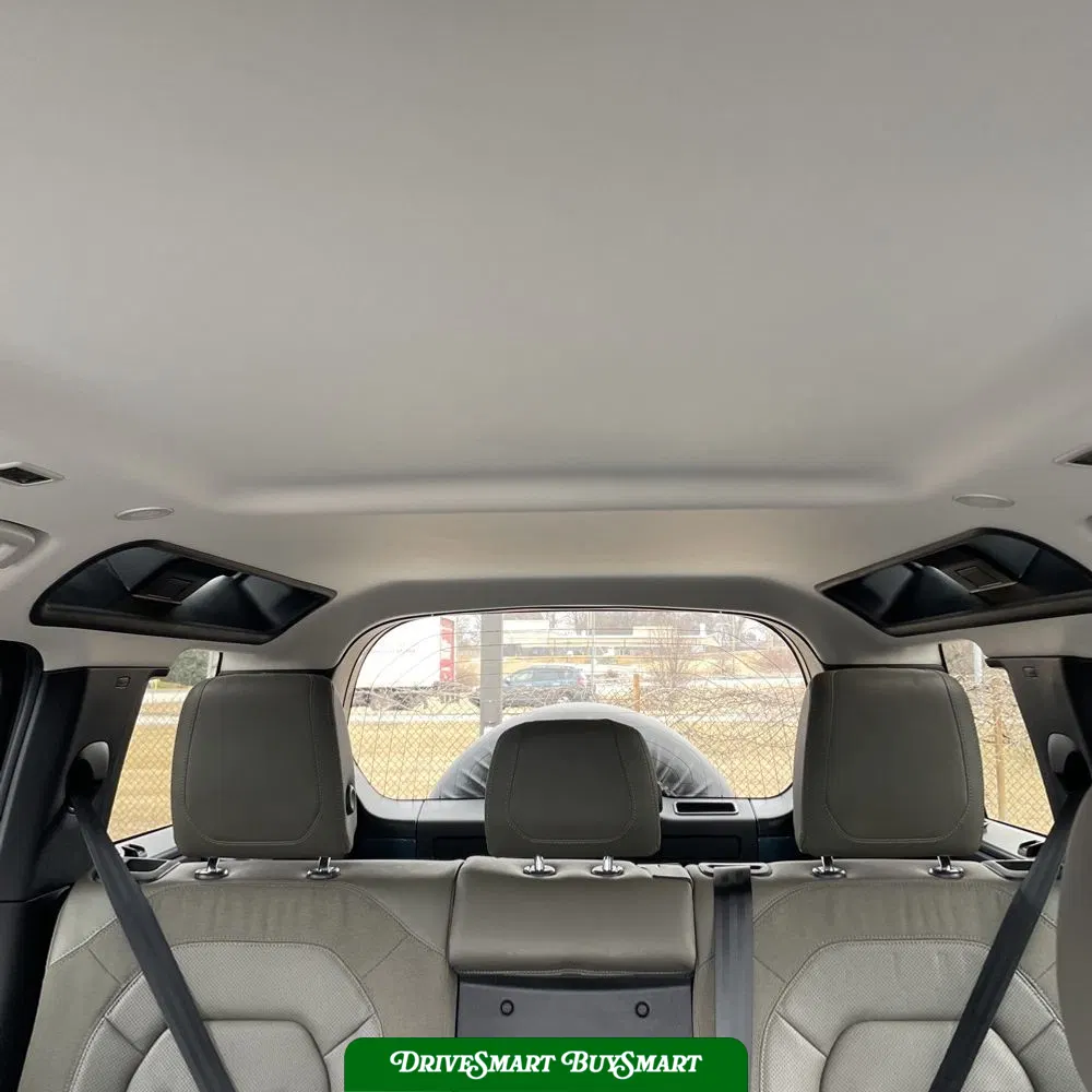 2020 Land Rover Defender 110 SE