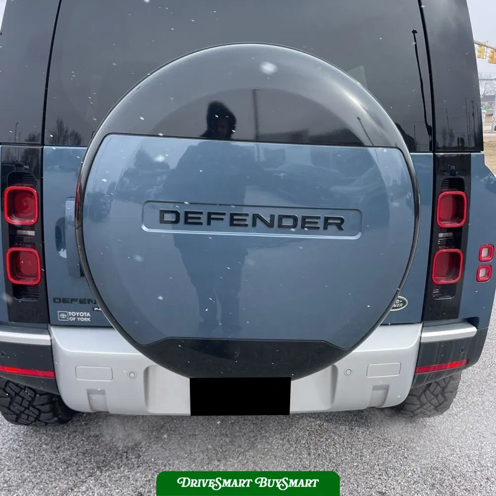 2020 Land Rover Defender 110 SE