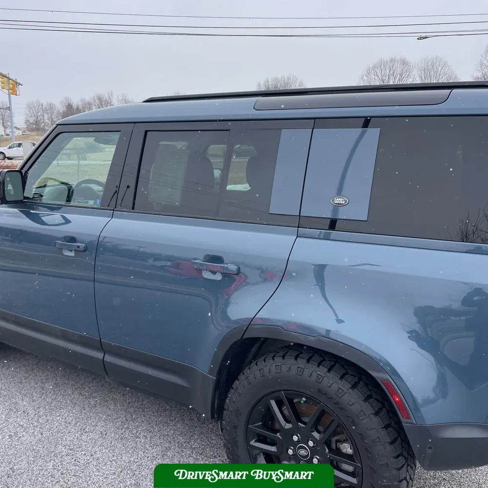 2020 Land Rover Defender 110 SE