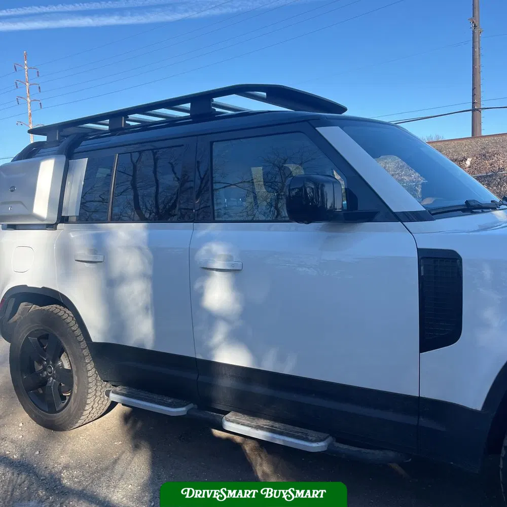 2023 Land Rover Defender 110 SE