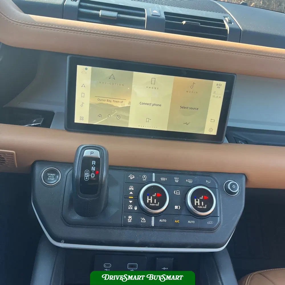 2023 Land Rover Defender 110 SE