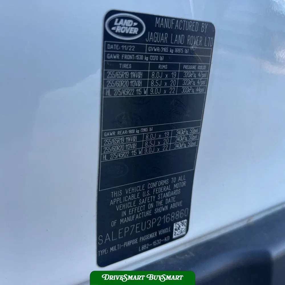 2023 Land Rover Defender 110 SE