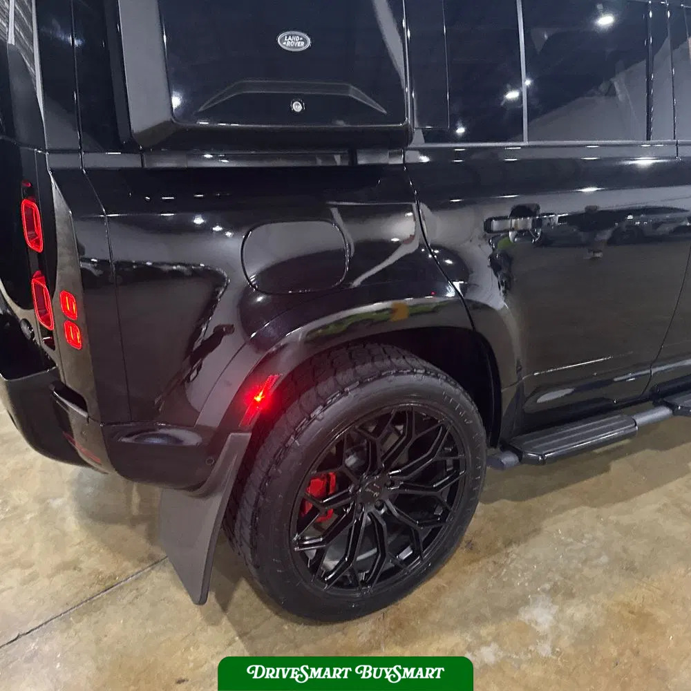 2020 Land Rover Defender 110 SE