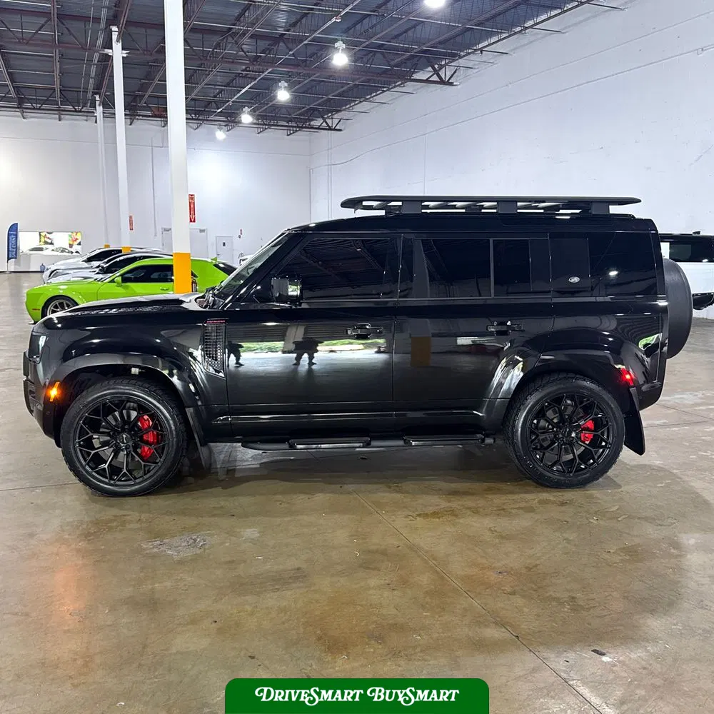 2020 Land Rover Defender 110 SE
