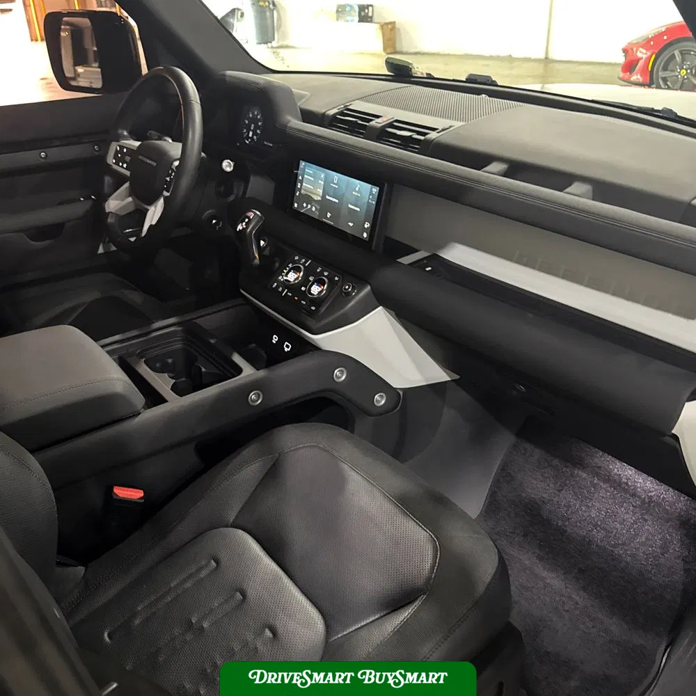 2020 Land Rover Defender 110 SE