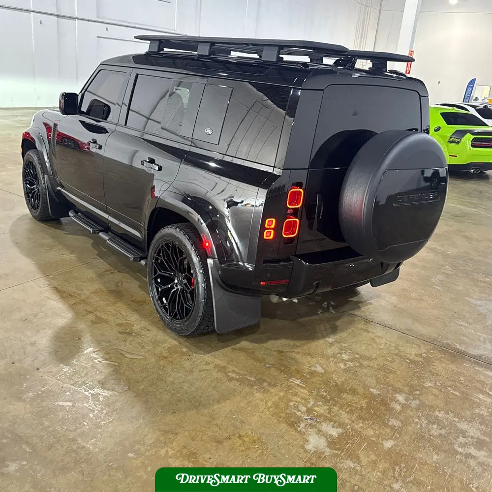 2020 Land Rover Defender 110 SE