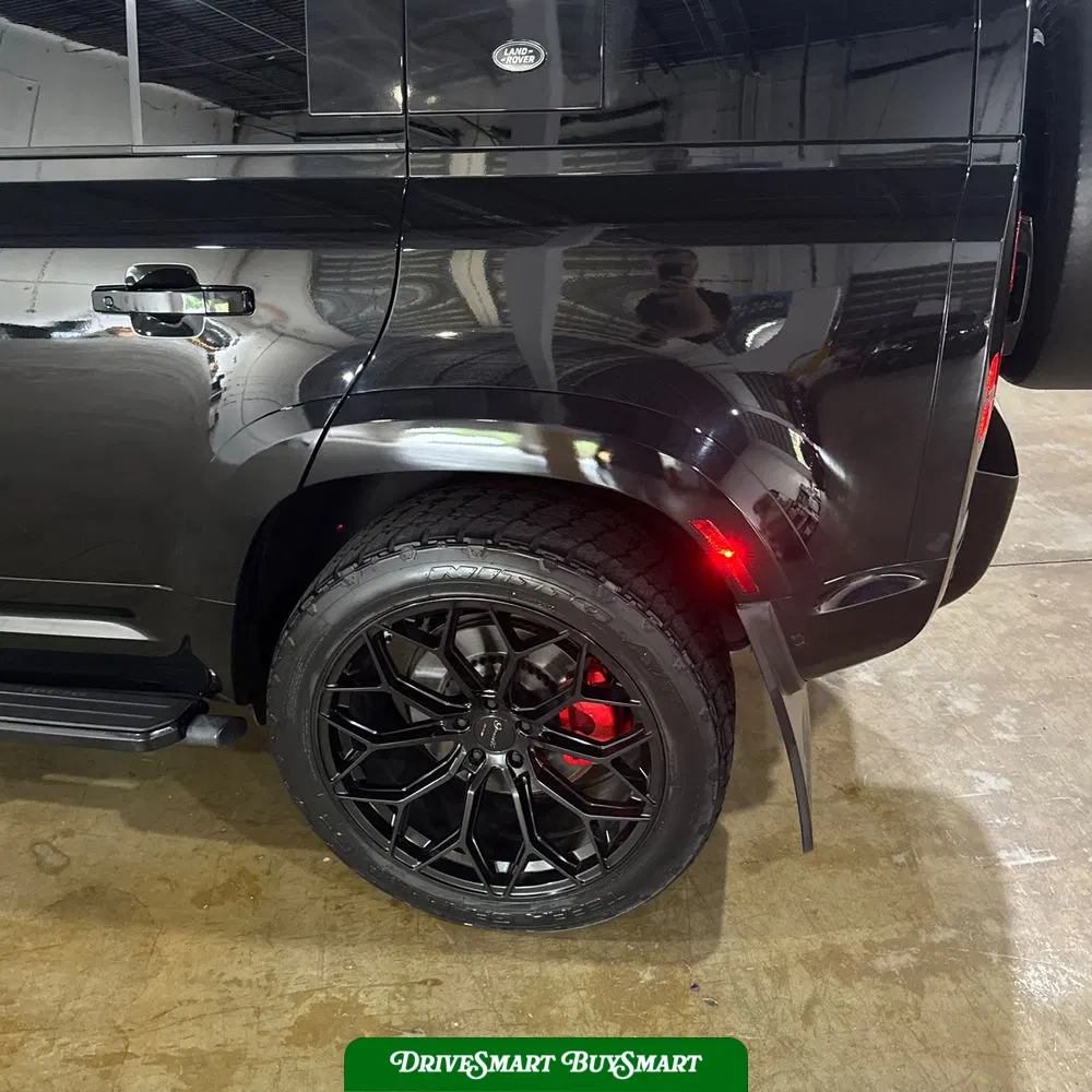 2020 Land Rover Defender 110 SE