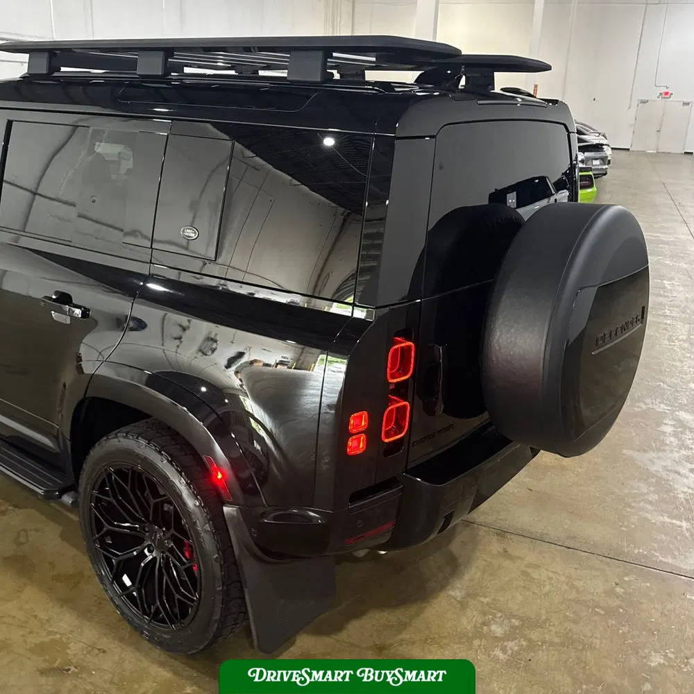 2020 Land Rover Defender 110 SE