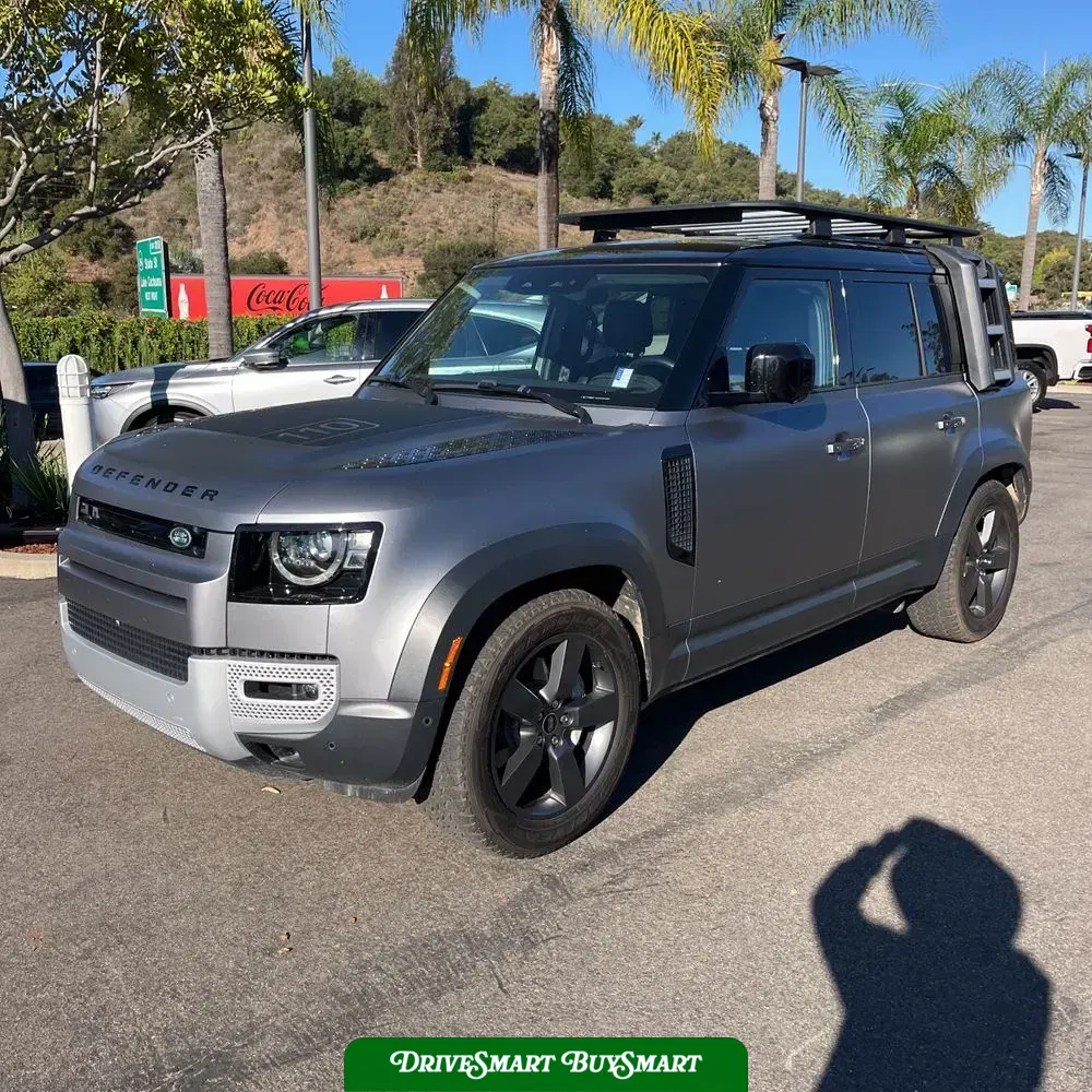 2023 Land Rover Defender 110 SE