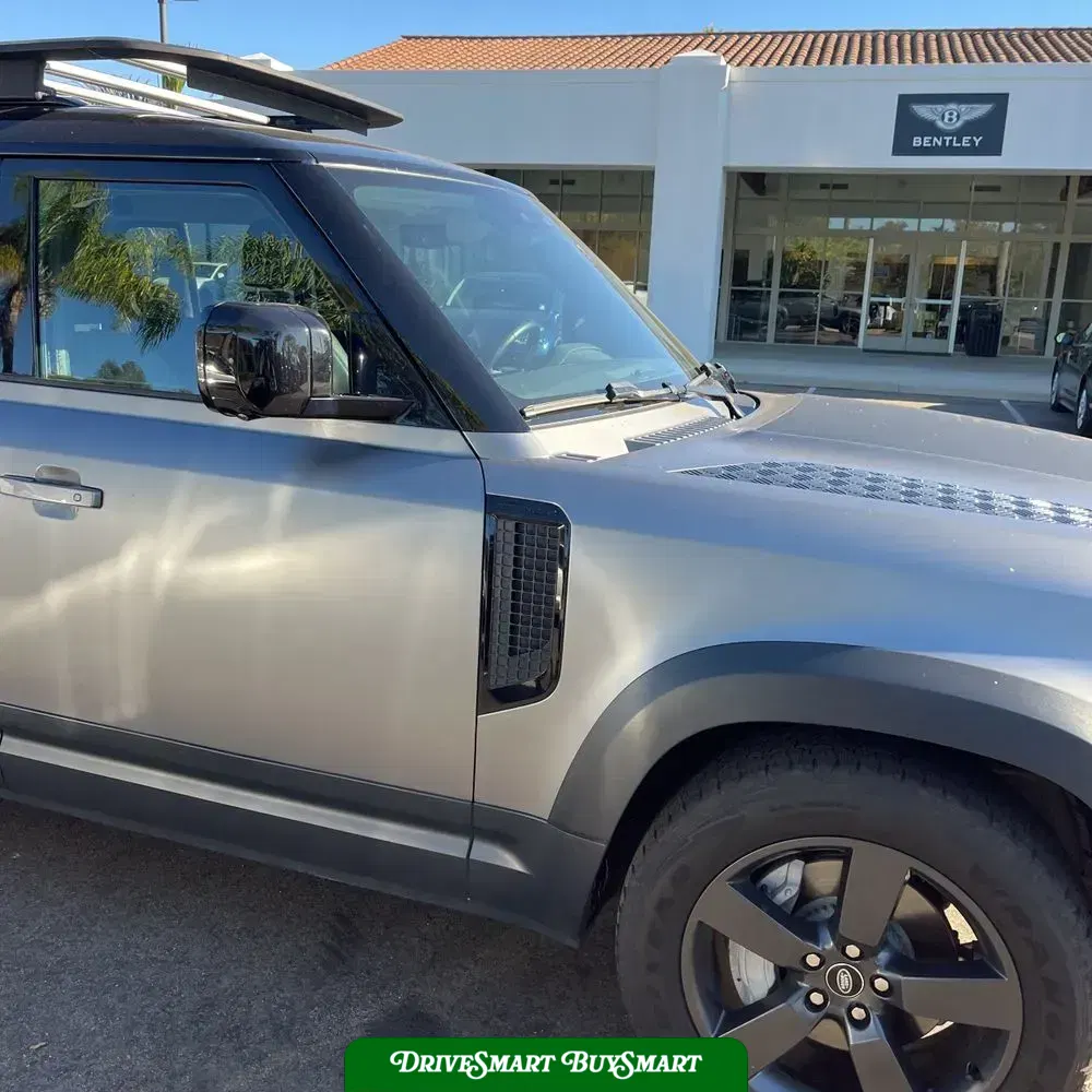 2023 Land Rover Defender 110 SE