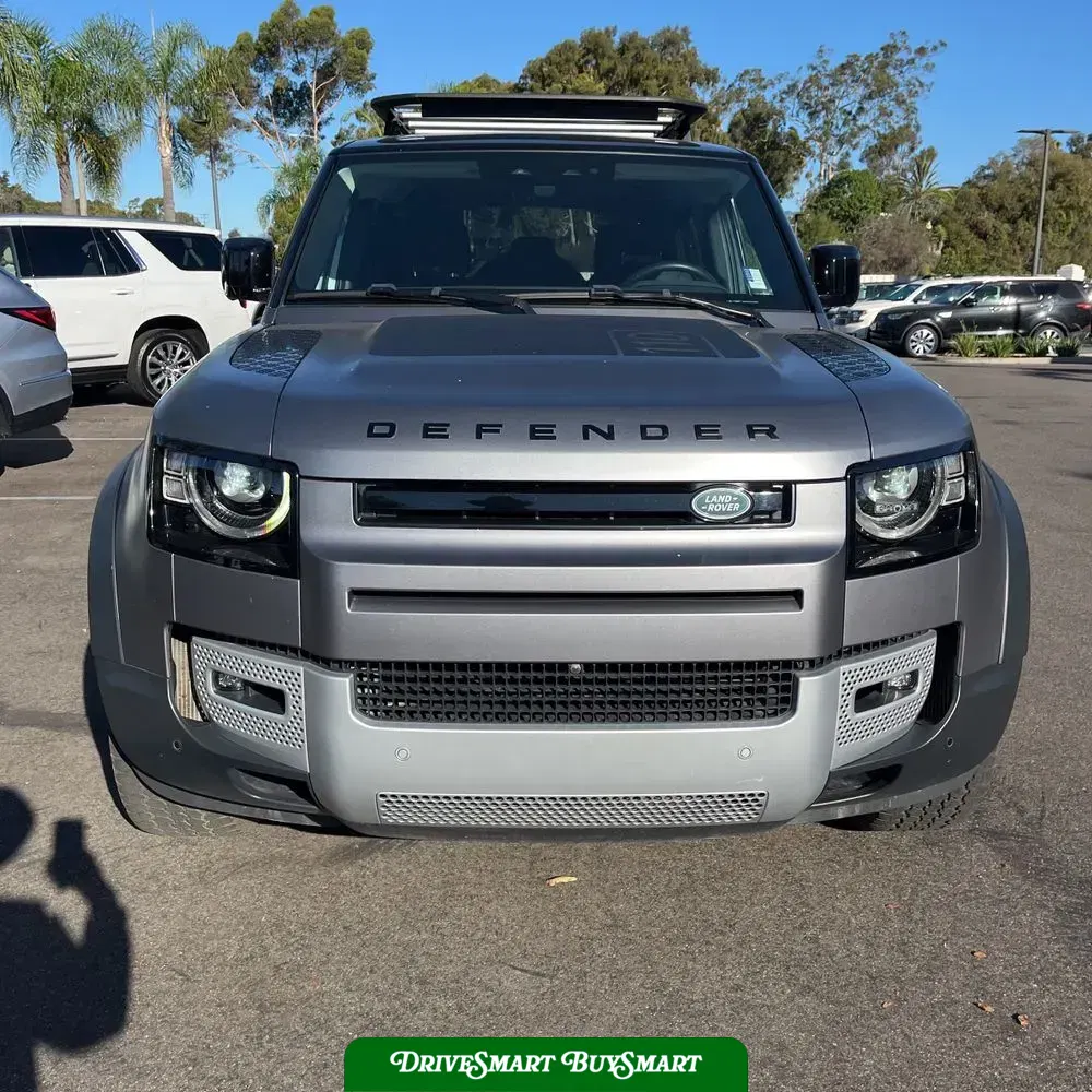 2023 Land Rover Defender 110 SE