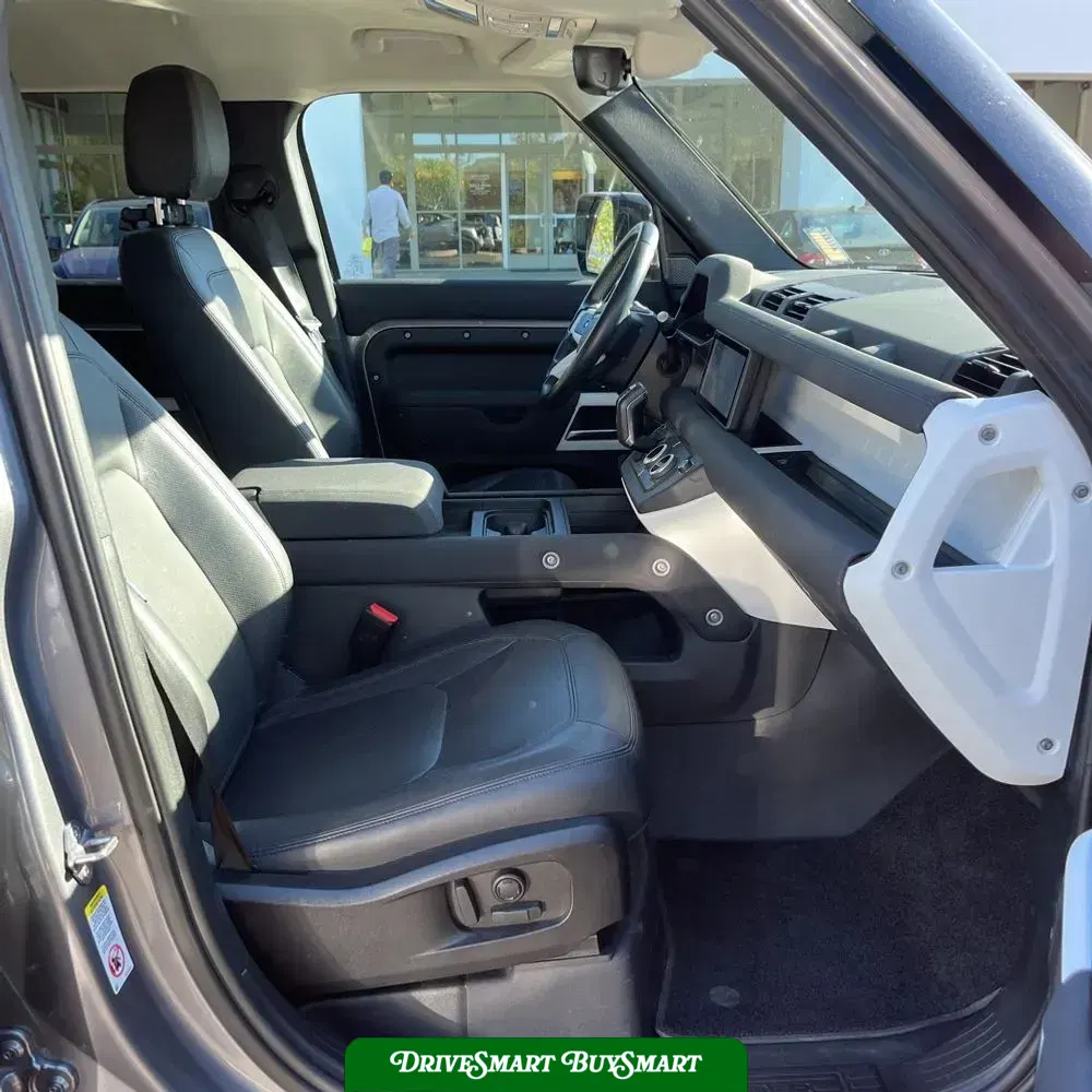 2023 Land Rover Defender 110 SE
