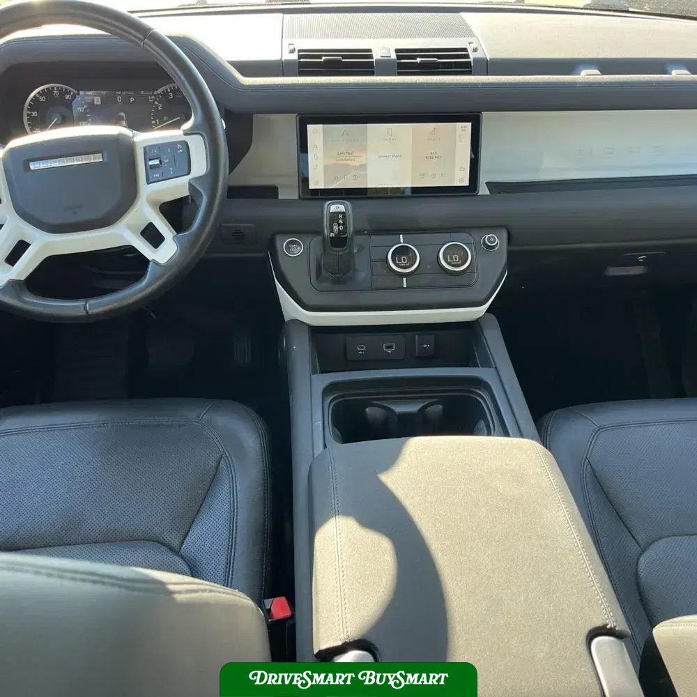 2023 Land Rover Defender 110 SE