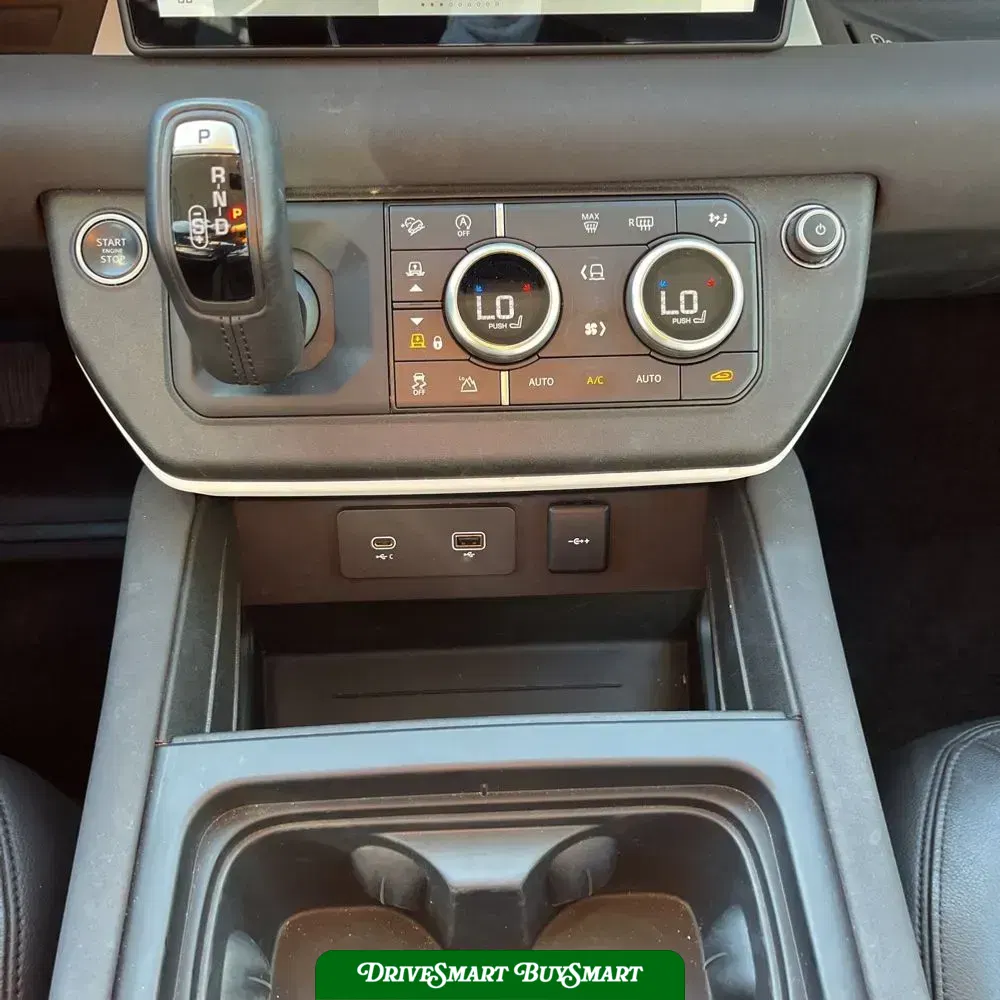 2023 Land Rover Defender 110 SE