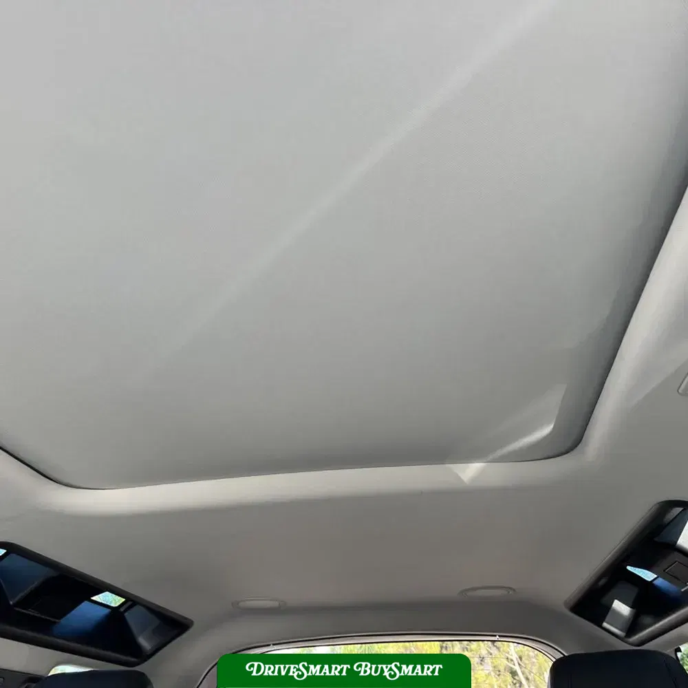 2023 Land Rover Defender 110 SE