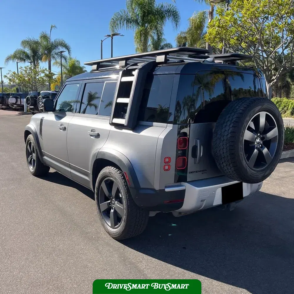 2023 Land Rover Defender 110 SE