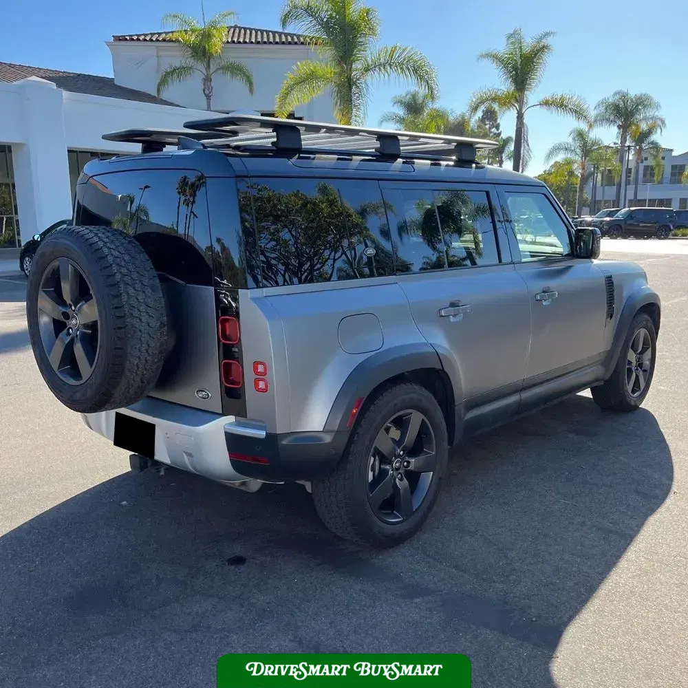 2023 Land Rover Defender 110 SE
