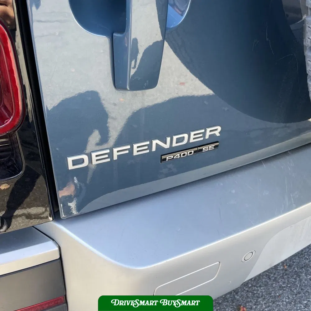 2020 Land Rover Defender 110 SE