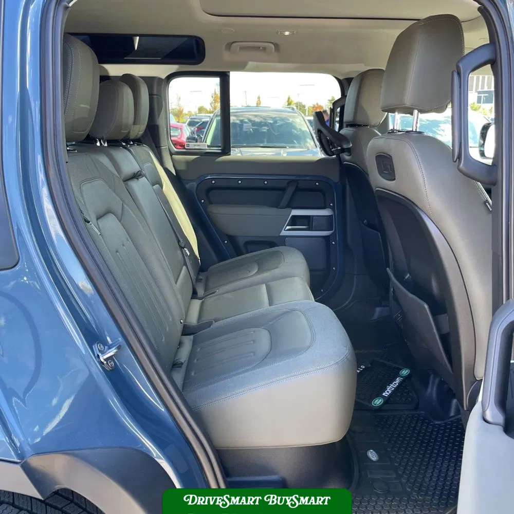 2020 Land Rover Defender 110 SE