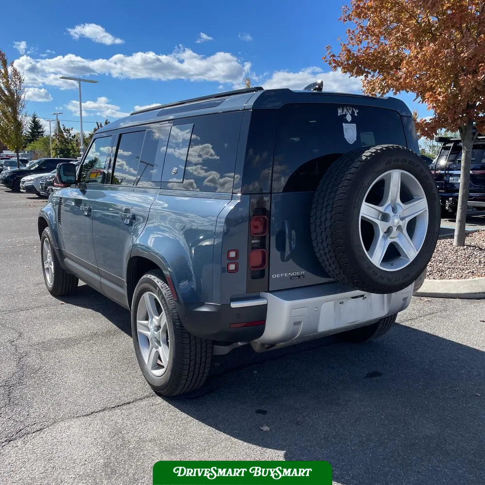 2020 Land Rover Defender 110 SE