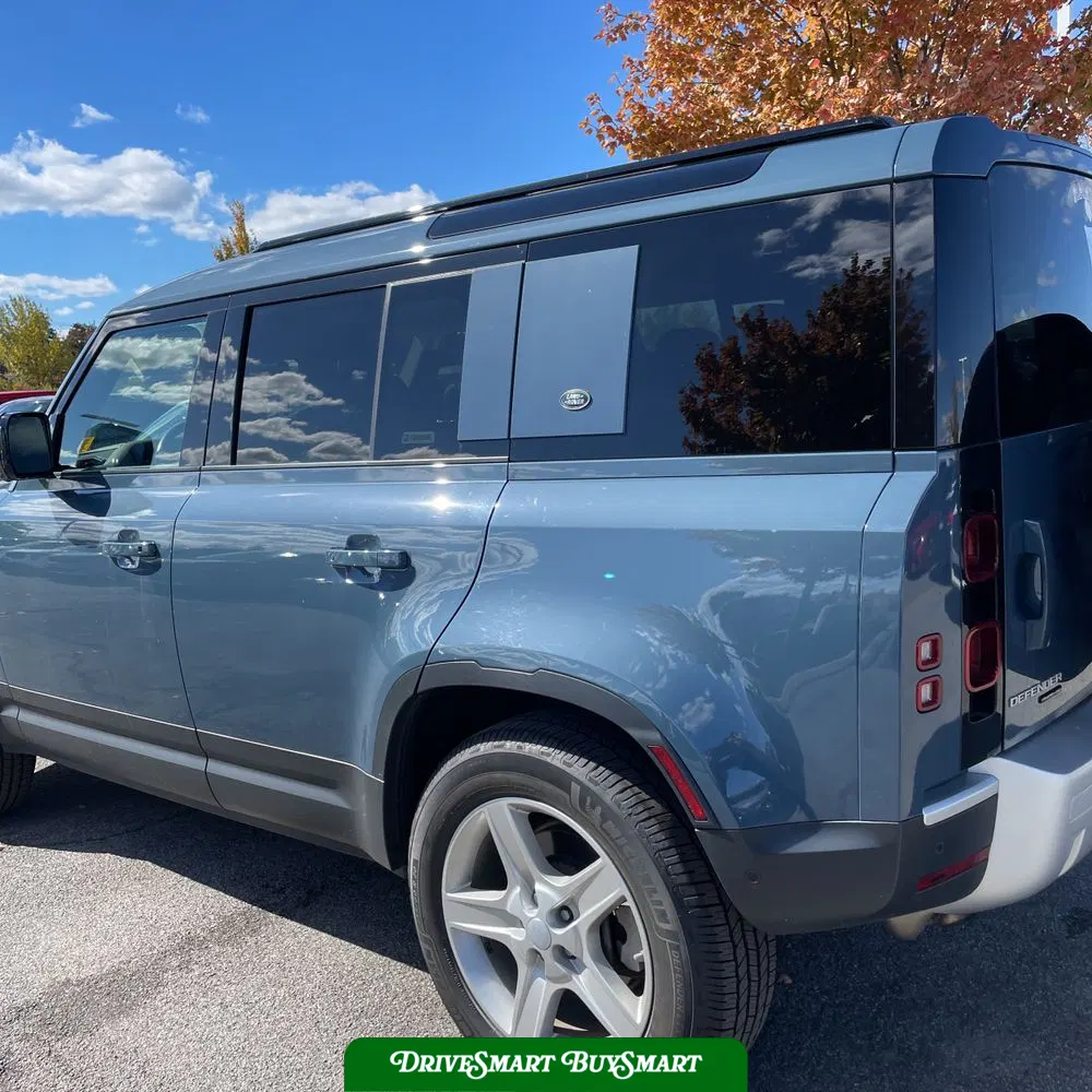 2020 Land Rover Defender 110 SE