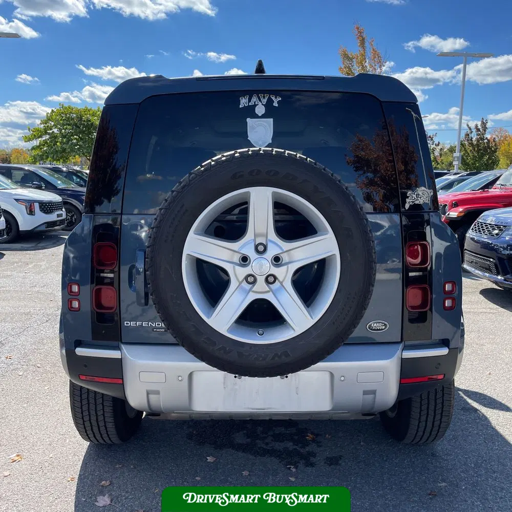 2020 Land Rover Defender 110 SE