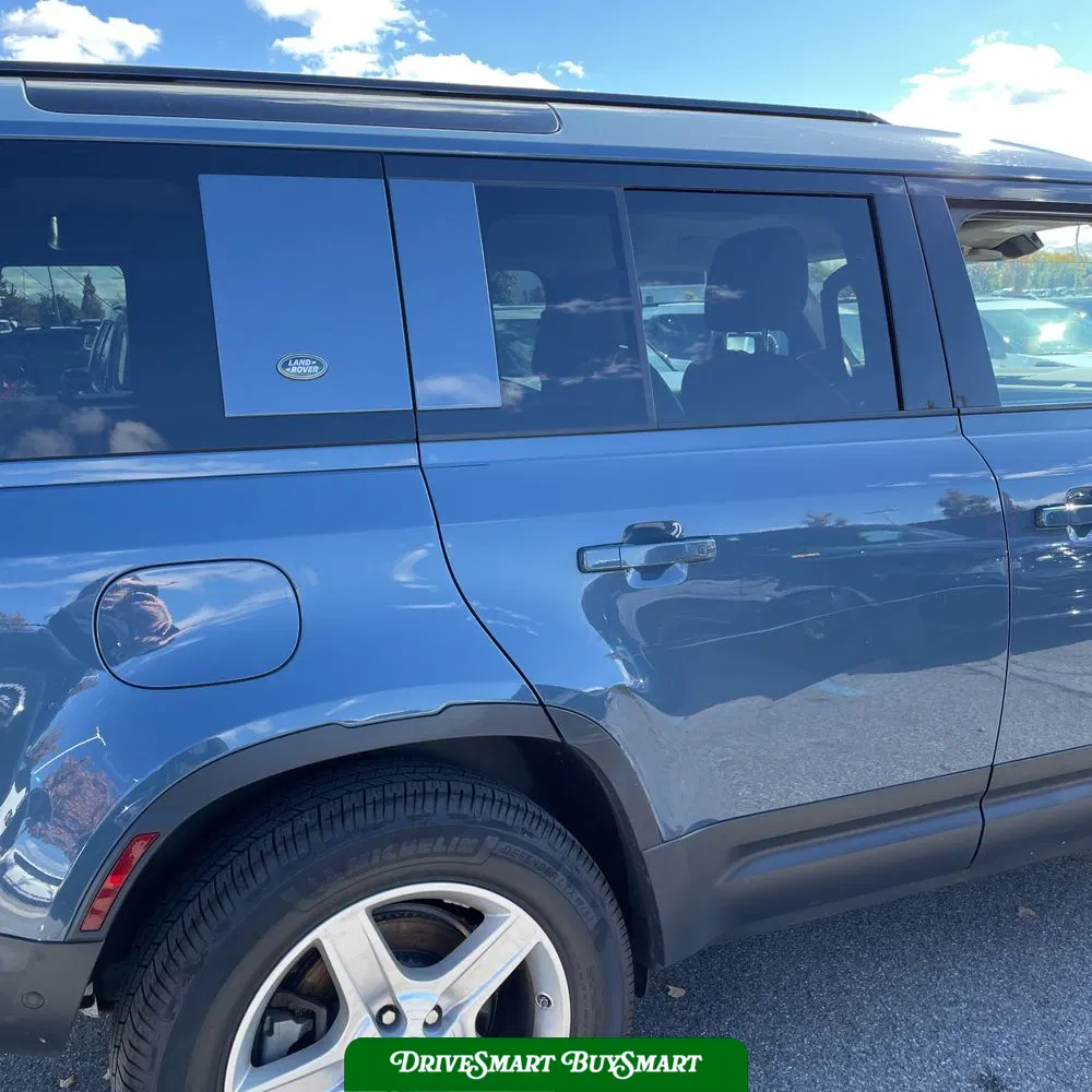 2020 Land Rover Defender 110 SE