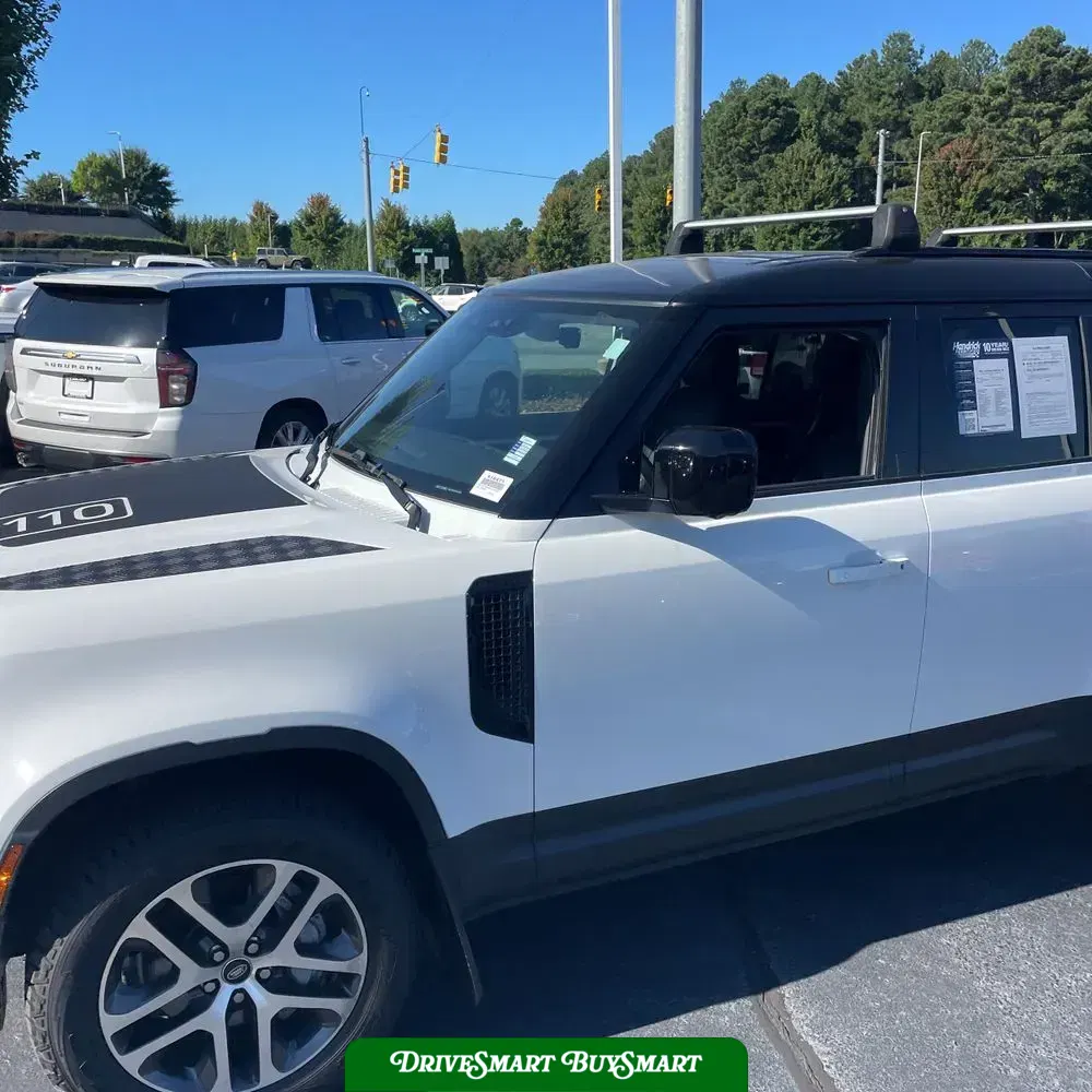 2022 Land Rover Defender 110 SE