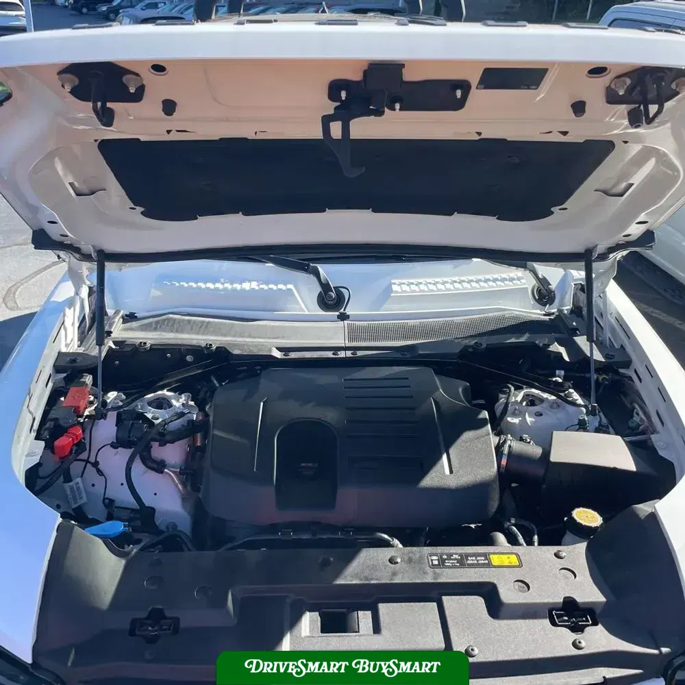 2022 Land Rover Defender 110 SE