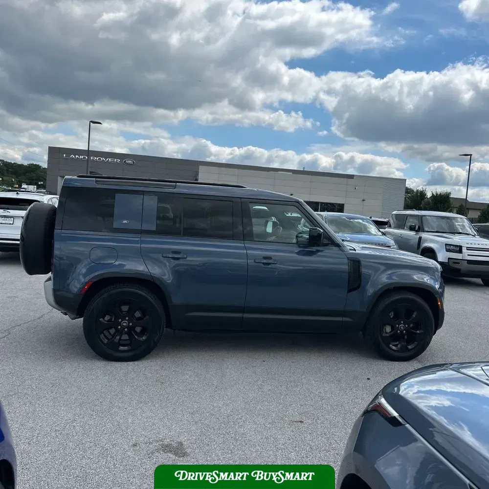 2023 Land Rover Defender 110 SE