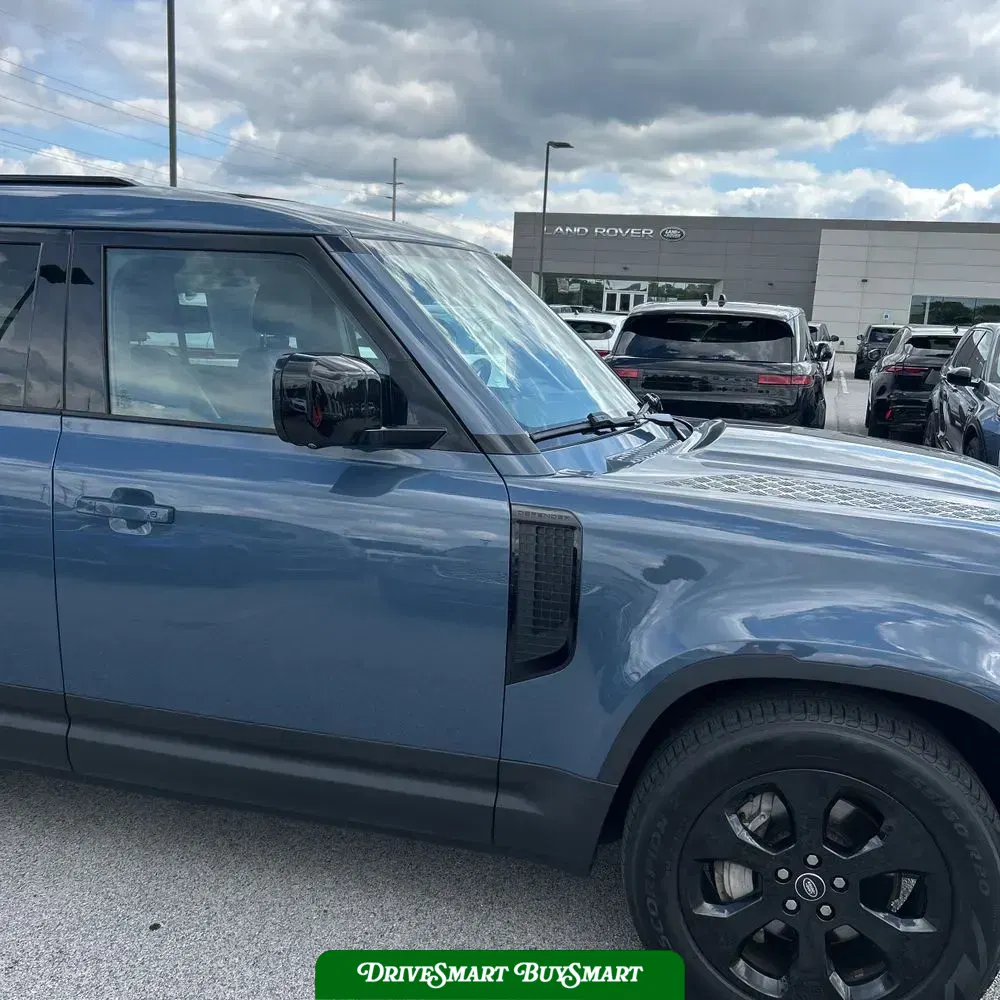 2023 Land Rover Defender 110 SE