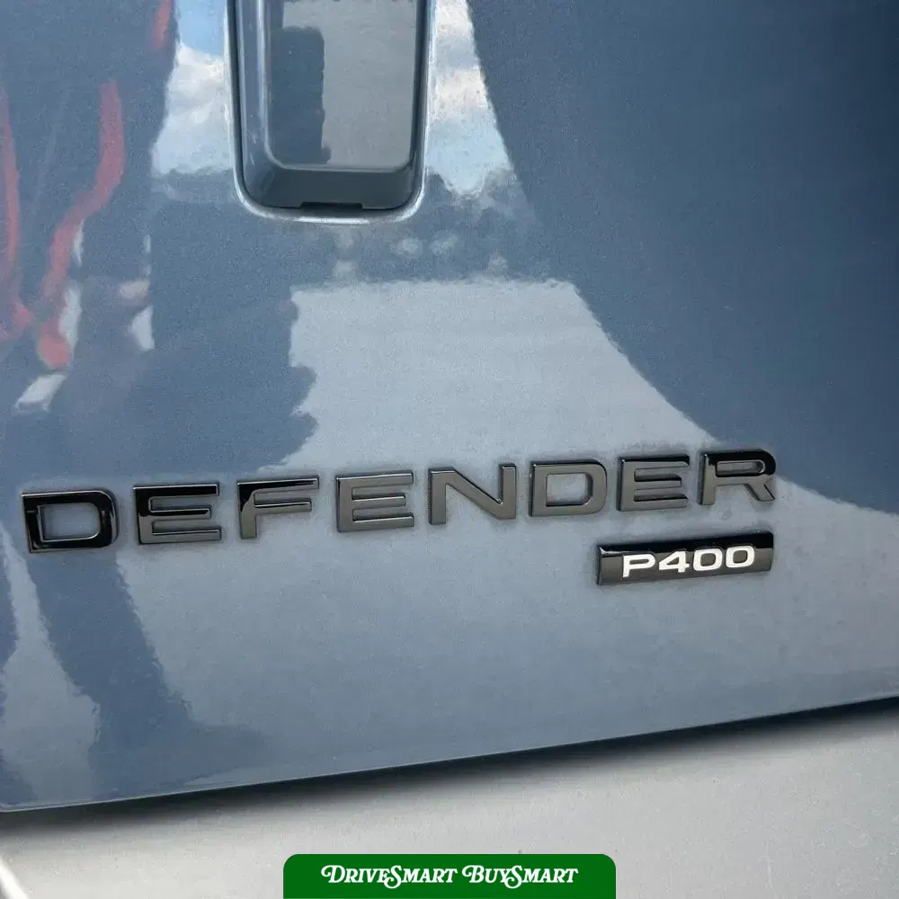 2023 Land Rover Defender 110 SE